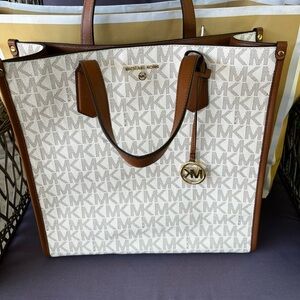 Michael Kors Tote Purse